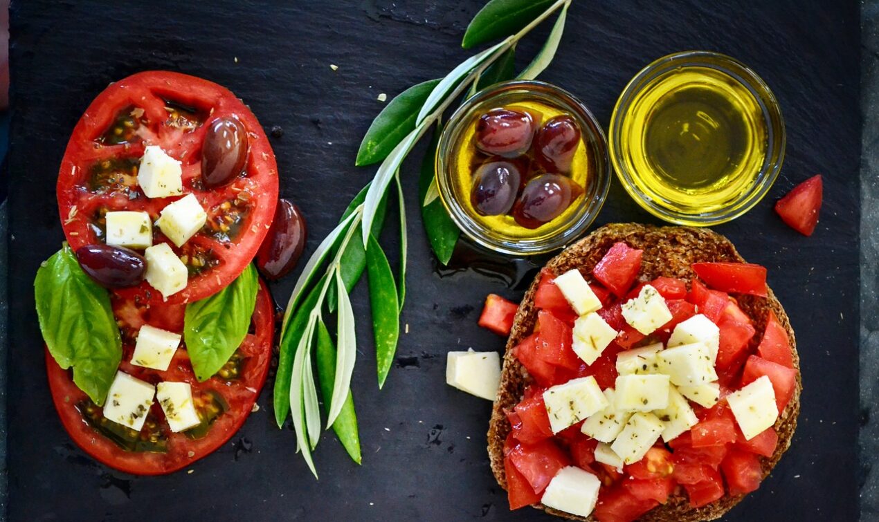 foods and lifestyle habits included in a traditional mediterranean lifestyle